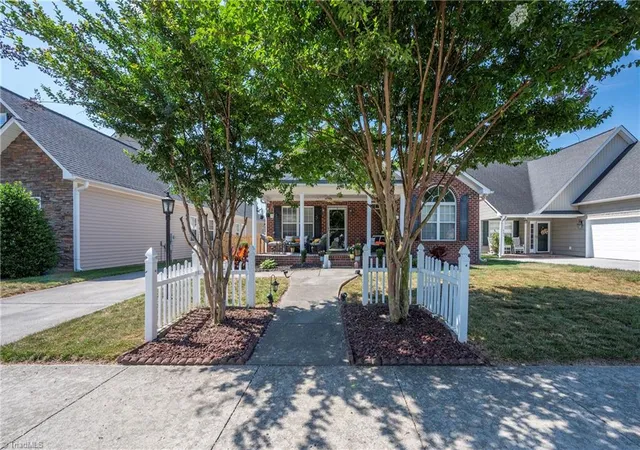 Photo 1 of Single family home for sale at 6648 Springfield Village Ln, Clemmons, NC 27012 | MLS# 1224248 | Listing updated on 2026-09-13