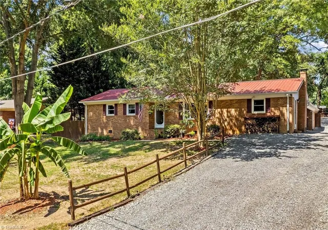 Photo 3 of Single family home for sale at 320 Miller Dr, Salisbury, NC 28146 | MLS# 1227017 | Listing updated on 2026-09-03
