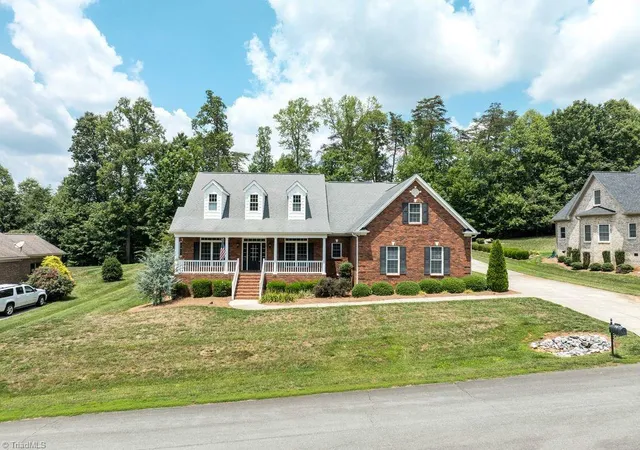 2nd image of 6623 Aspen Forest Ln, Walkertown, NC 27051 | MLS# 1226095