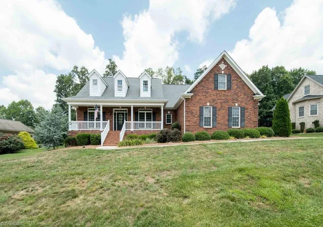 Photo 3 of Single family home for sale at 6623 Aspen Forest Ln, Walkertown, NC 27051 | MLS# 1226095 | Listing updated on 2026-08-30
