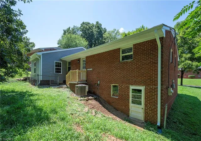 15th image of 1629 Rockford St, Winston Salem, NC 27107 | MLS# 1231562