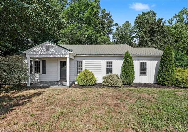 Homes for sale in Asheboro, NC | 5120 Nc Hwy 134, Asheboro, NC 27205 | MLS# 1222488