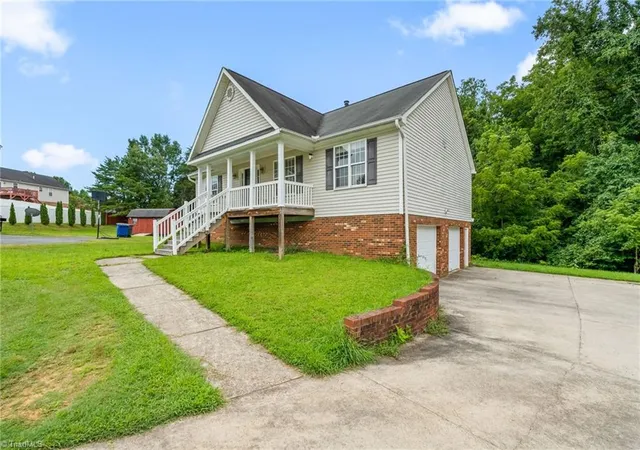 Photo 3 of Single family home for sale at 4381 Stone Forest Ct, Winston Salem, NC 27105 | MLS# 1229566 | Listing updated on 2026-08-09