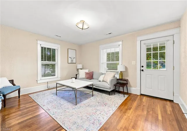 Photo 4 of Single family home for sale at 1313 Prescott Pl, High Point, NC 27262 | MLS# 1231662 | Listing updated on 2026-09-04
