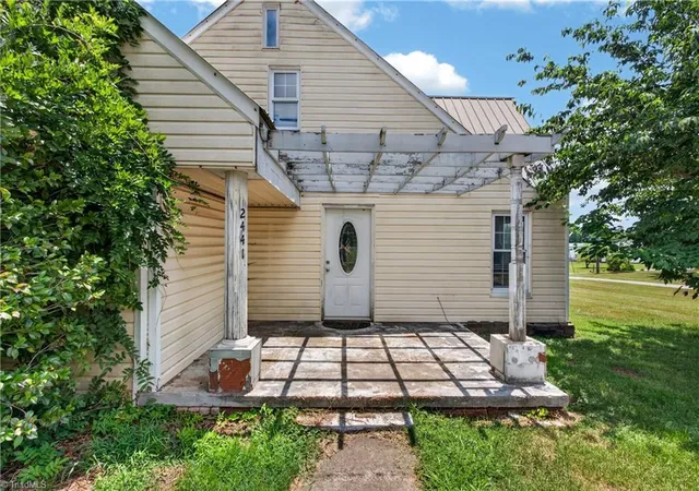 Photo 2 of Sale Pending at 2441 Cunningham Rd, Thomasville, NC 27360 | MLS# 1227596 | Listing updated on 2026-09-15