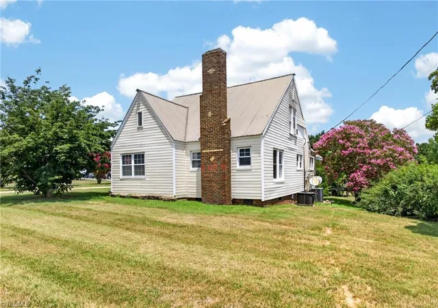 Photo 3 of Sale Pending at 2441 Cunningham Rd, Thomasville, NC 27360 | MLS# 1227596 | Listing updated on 2026-09-15