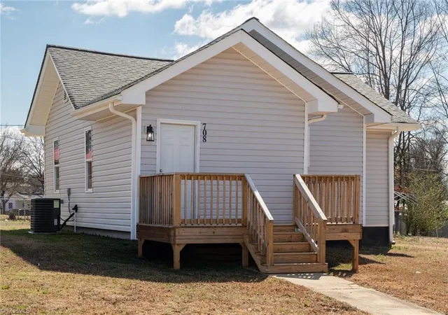 Homes for sale in Lexington, NC | 708 1st Rainbow St, Lexington, NC 27295 | MLS# 1210974