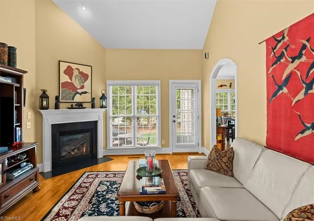 5th image of 36 Willett Wy, Greensboro, NC 27408 | MLS# 1218007