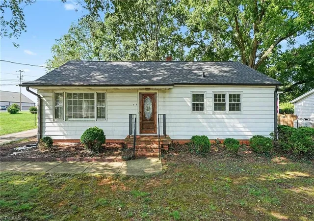 2nd image of 418 Felts Dr, King, NC 27021 | MLS# 1231480