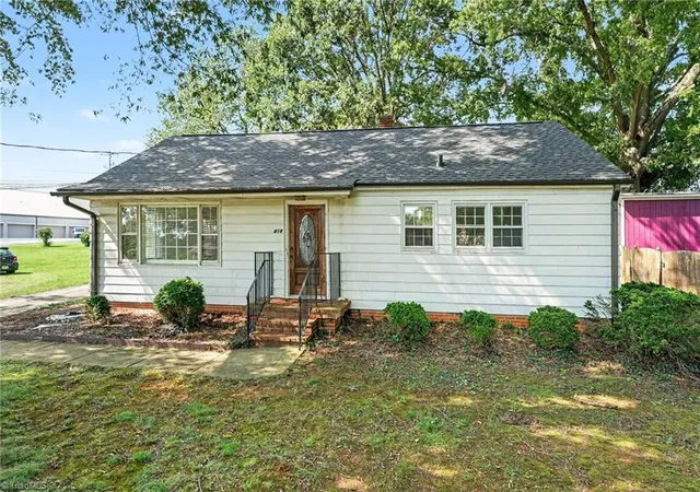 3rd image of 418 Felts Dr, King, NC 27021 | MLS# 1231480