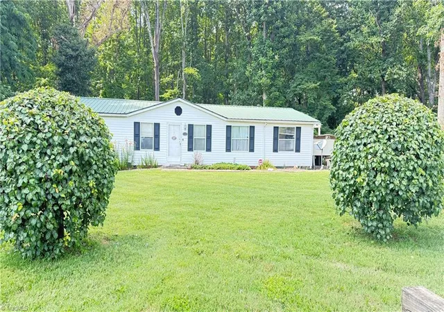 3rd image of 3634 Rockford Rd, Dobson, NC 27017 | MLS# 1227182