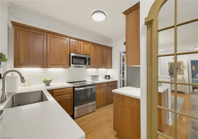 Photo 4 of Single family home for sale at 524 College Rd #204, Greensboro, NC 27410 | MLS# 1229692 | Listing updated on 2026-10-27