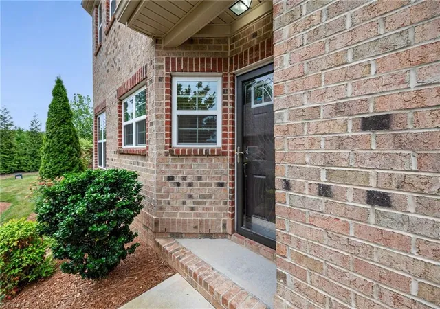 4th image of 2934 York Pl Dr, Walkertown, NC 27051 | MLS# 1224086