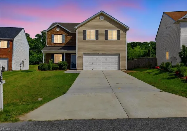 3rd image of 4020 Banbridge Dr, High Point, NC 27260 | MLS# 1222854