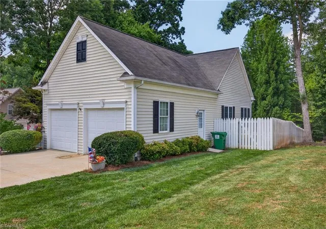 4th image of 208 Cotswold Ln, King, NC 27021 | MLS# 1228071