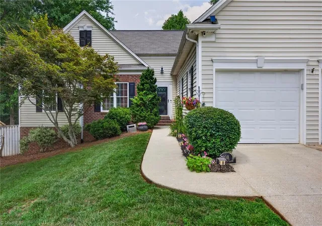 5th image of 208 Cotswold Ln, King, NC 27021 | MLS# 1228071
