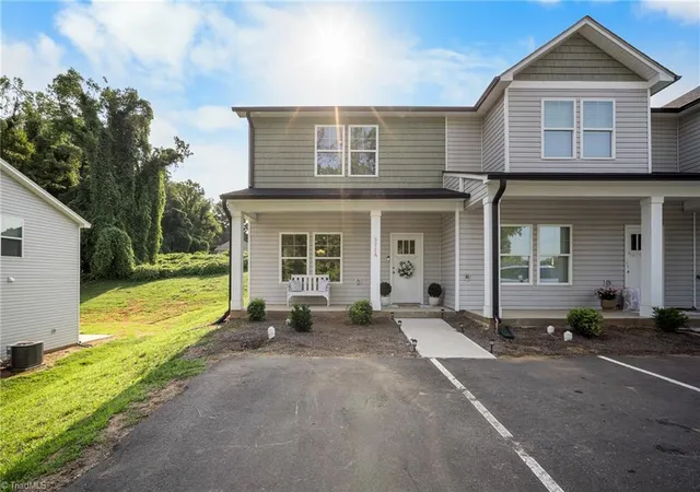 Photo 3 of Single family home for sale at 522 Stokesburg Rd #A, Walnut Cove, NC 27052 | MLS# 1233580 | Listing updated on 2026-09-21