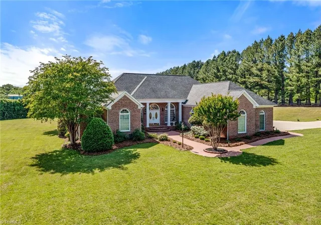 1st image of 4447 Kendale Rd, High Point, NC 27265 | MLS# 1231068