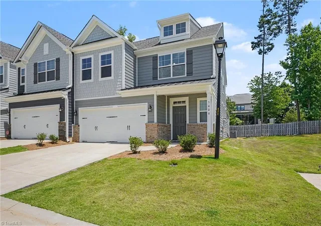 Photo 3 of Single family home for sale at 5000 Moonlight Ridge Dr, Greensboro, NC 27455 | MLS# 1226366 | Listing updated on 2026-09-22