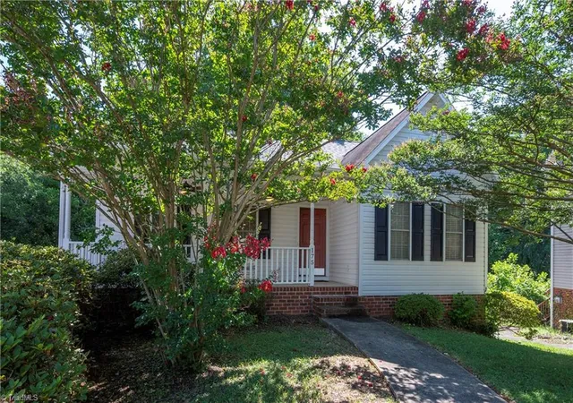 Photo 1 of Single family home for sale at 175 Millers Xing Ct, Winston Salem, NC 27103 | MLS# 1227587 | Listing updated on 2026-09-11