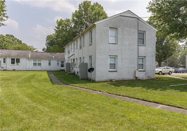 3rd image of 1600 W Front St #33C, Burlington, NC 27215 | MLS# 1228787