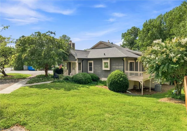 Photo 3 of Single family home for sale at 238 Tabor View Ln, Winston Salem, NC 27106 | MLS# 1233762 | Listing updated on 2026-10-23