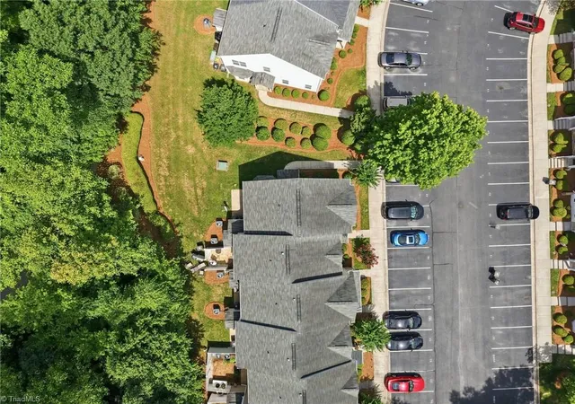 4th image of 42 Ledgerstone Ln, Greensboro, NC 27407 | MLS# 1225727