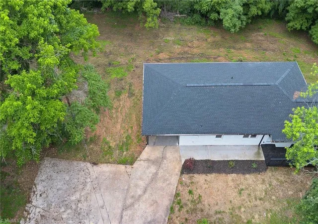 2nd image of 218 Palmer St Nw, Lenoir, NC 28645 | MLS# 1223703