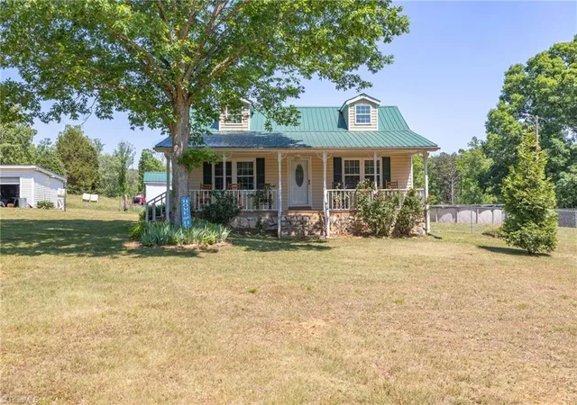 2nd image of 122 Buck Rd, Eden, NC 27288 | MLS# 1220501