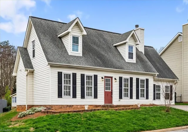 1st image of 332 Brookside Ct, Kernersville, NC 27284 | MLS# 1213271