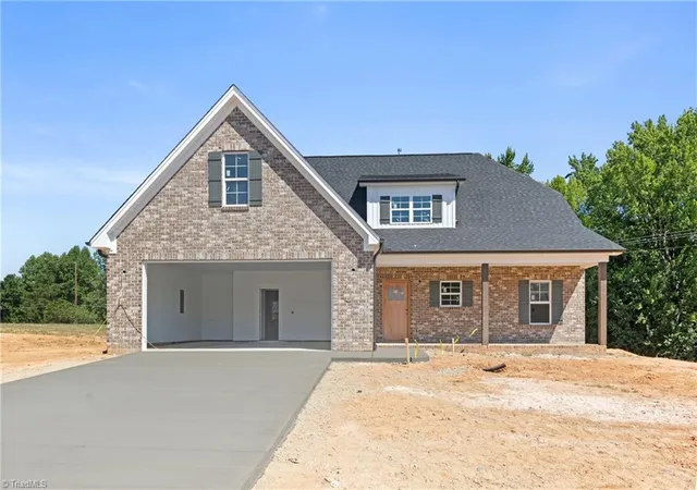 Photo 1 of Single family home for sale at 165 Canton Dr, Lexington, NC 27295 | MLS# 1229923 | Listing updated on 2026-08-03