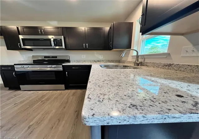 3rd image of 3501 Delane Dr, Winston Salem, NC 27101 | MLS# 1231647