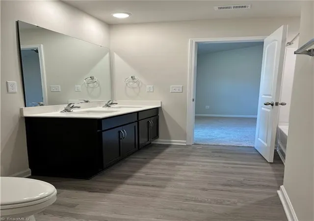 9th image of 3501 Delane Dr, Winston Salem, NC 27101 | MLS# 1231647