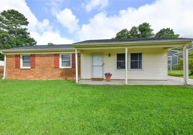 Photo 1 of Single family home for sale at 4603 Vincent St, Greensboro, NC 27405 | MLS# 1226185 | Listing updated on 2026-09-13
