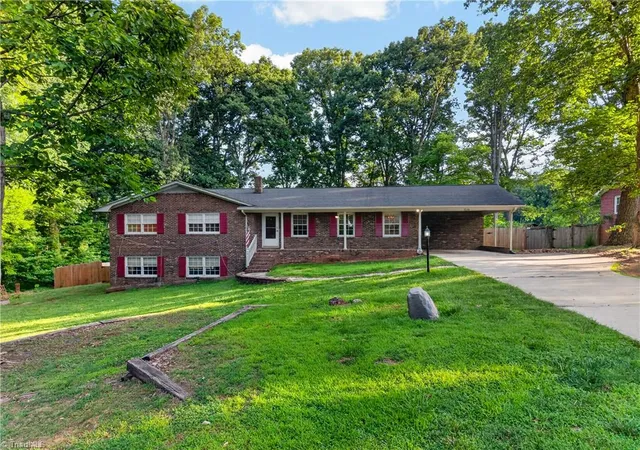 1st image of 1116 Cranbrook Wy, Asheboro, NC 27205 | MLS# 1228449