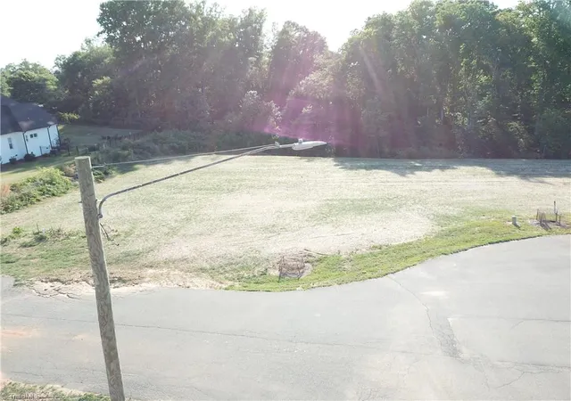 3rd image of 113 Sandstone Dr, King, NC 27021 | MLS# 1221701