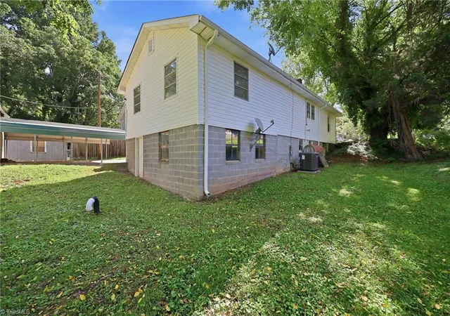25th image of 1313 Fairfield Dr, Winston Salem, NC 27127 | MLS# 1229276