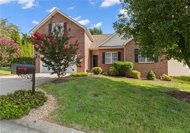 1st image of 127 Brooks Landing Dr, Winston Salem, NC 27106 | MLS# 1233174