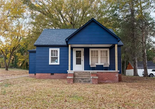 Photo 2 of Sale Pending at 229 Dorothy St, High Point, NC 27262 | MLS# 1226133 | Listing updated on 2026-07-30