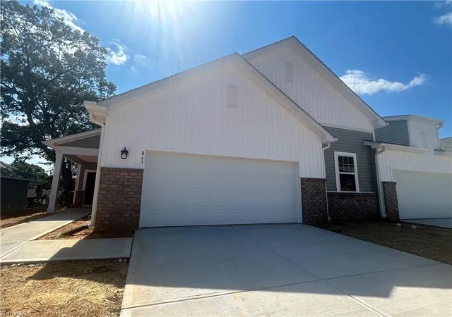 Photo 2 of Single family home for sale at 863 Hanford Landing Dr, Graham, NC 27253 | MLS# 1231149 | Listing updated on 2026-09-20