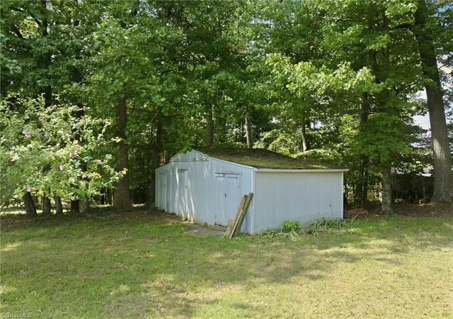 Photo 4 of Single family home for sale at 8405 Stafford Ml Rd, Oak Ridge, NC 27310 | MLS# 1227851 | Listing updated on 2026-09-25