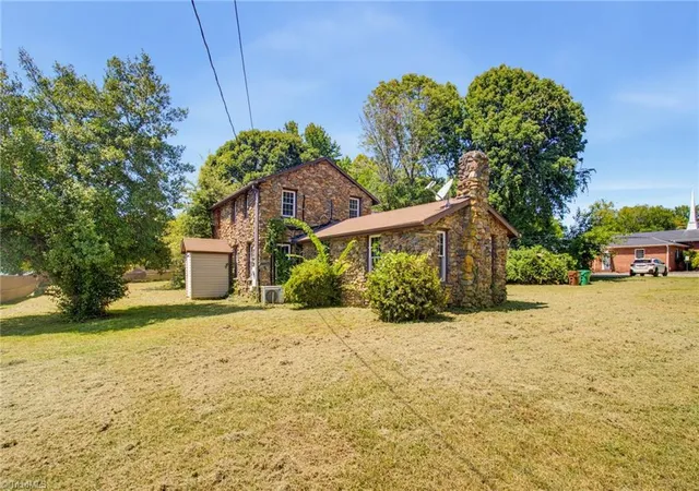 Photo 3 of Single family home for sale at 300 New St, High Point, NC 27260 | MLS# 1233821 | Listing updated on 2026-09-01