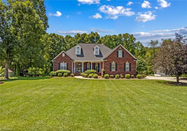 Photo 1 of Single family home for sale at 276 Falcon Crst Ln, Salisbury, NC 28147 | MLS# 1230926 | Listing updated on 2026-09-21