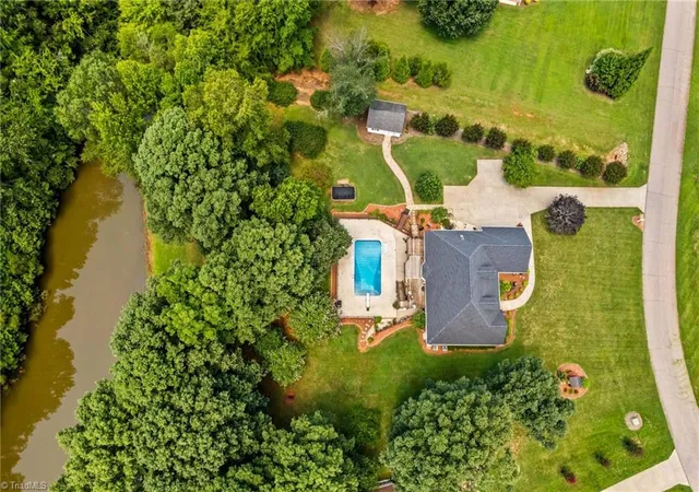 Photo 4 of Single family home for sale at 276 Falcon Crst Ln, Salisbury, NC 28147 | MLS# 1230926 | Listing updated on 2026-09-21