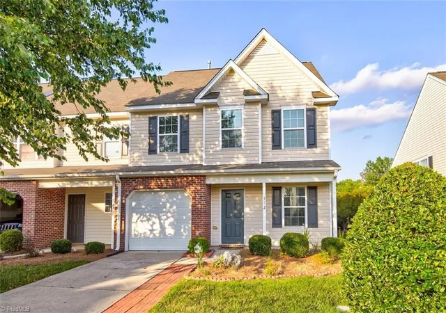 3rd image of 312 Robyns Glen Cir, Greensboro, NC 27409 | MLS# 1226261