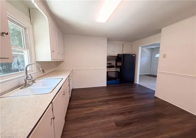 4th image of 1613 Larkin St, High Point, NC 27262 | MLS# 1231342