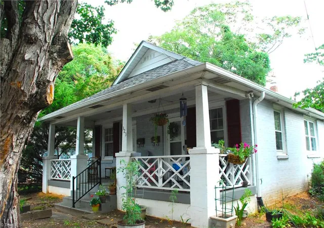 Photo 3 of Multi family home for sale at 321 S Green St, Winston Salem, NC 27101 | MLS# 1233994 | Listing updated on 2026-09-02