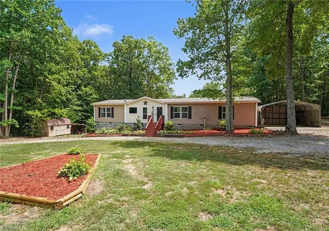 Photo 4 of Sale Pending at 156 Yellow Poplar Ln, Lexington, NC 27295 | MLS# 1227078 | Listing updated on 2026-09-02