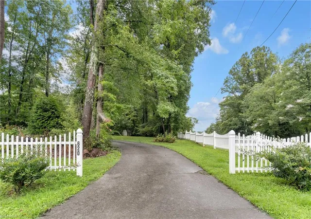 Photo 3 of Sale Pending at 620 Walkertown Guthrie Rd, Winston Salem, NC 27101 | MLS# 1222555 | Listing updated on 2026-09-02