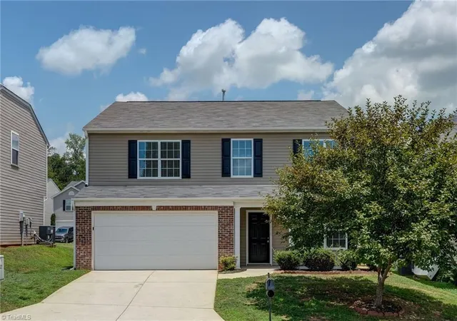 3rd image of 5955 Odenton Ln, Pfafftown, NC 27040 | MLS# 1229628